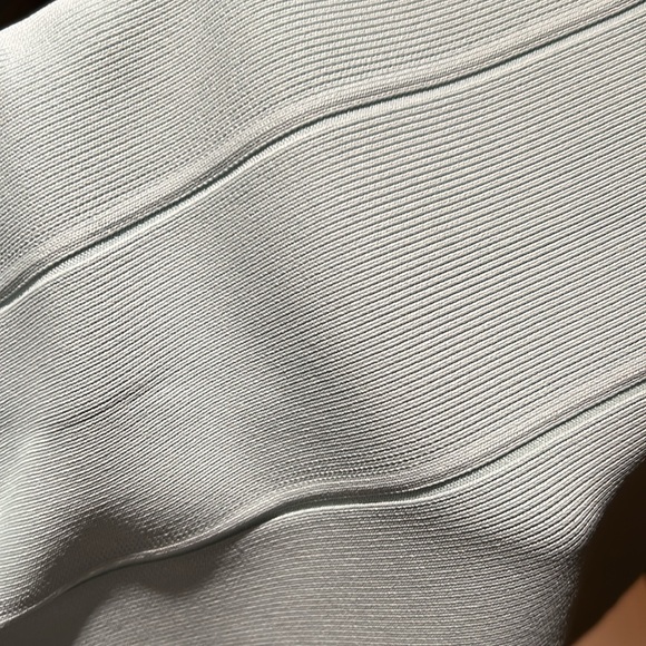 BCBGMAXAZRIA skirt - Picture 2 of 10